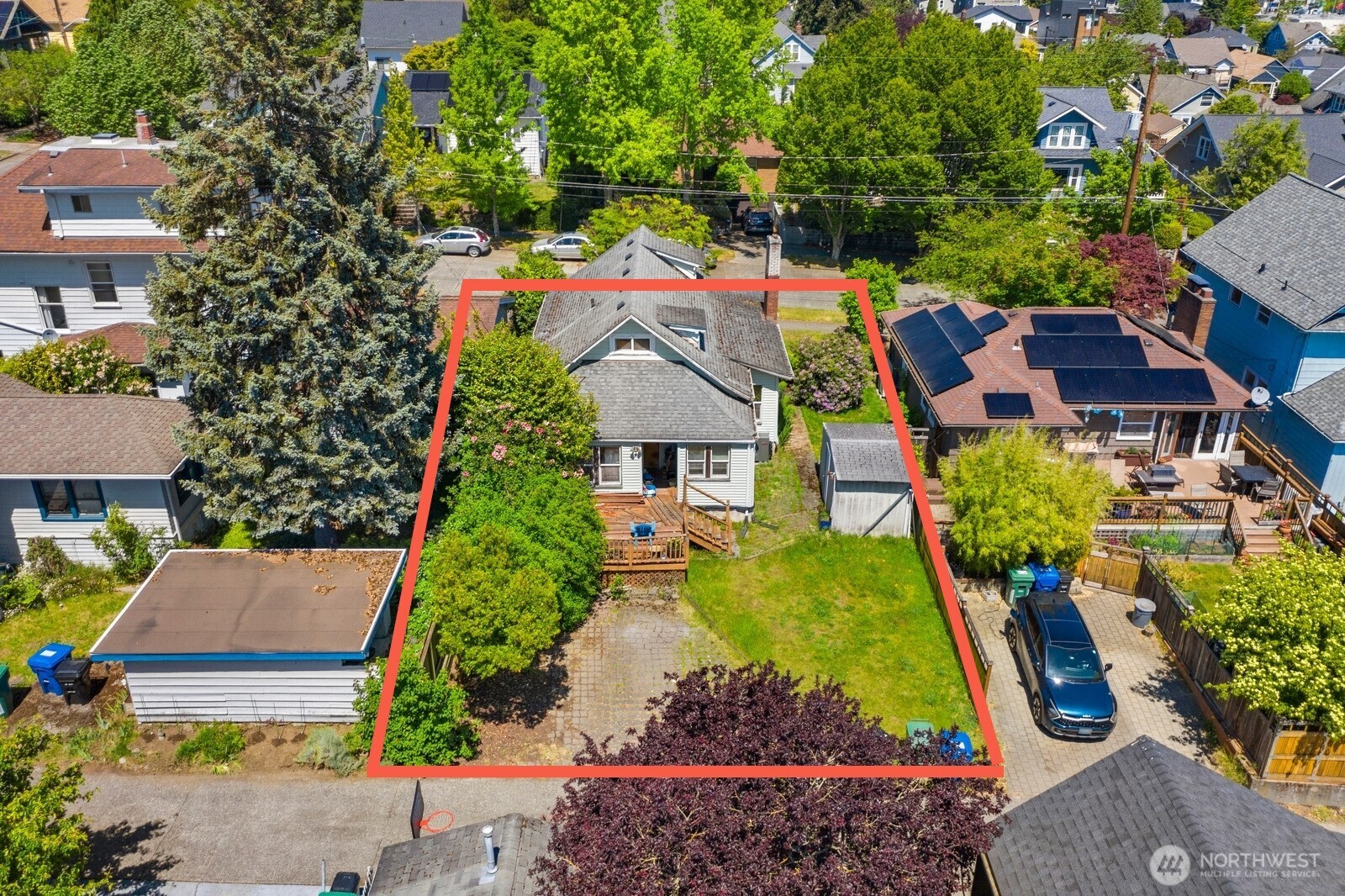 911 N 77th Street Seattle WA 98103