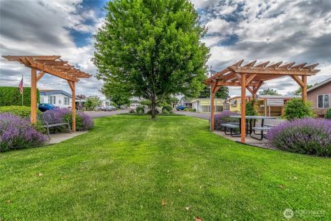 1305 Gloria Lane Walla Walla WA 99362