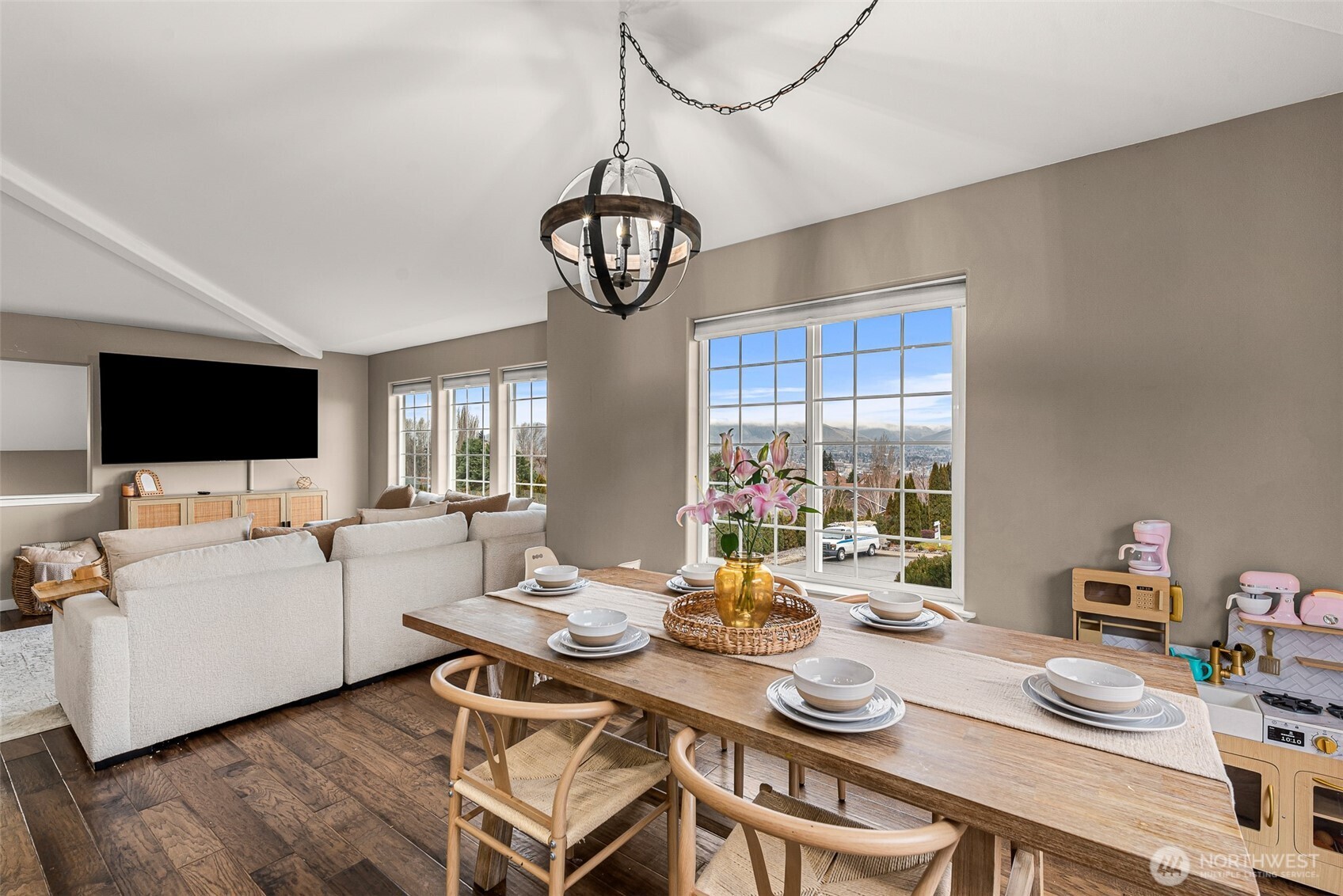 1953 Diamond Court East Wenatchee WA 98802