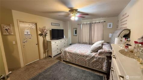 1518 104th St S Tacoma WA 98444