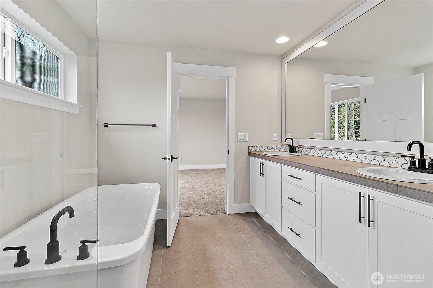 20829 99th Place S Kent WA 98031