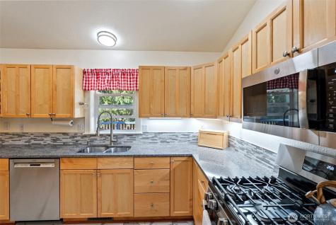 7185 Old Military Road NE Bremerton WA 98311