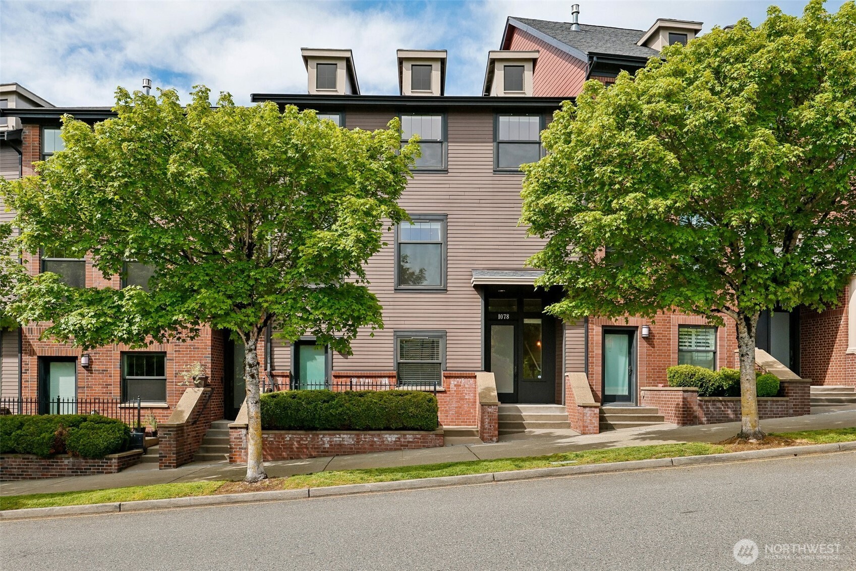 1078 NE High Street Issaquah WA 98029