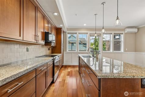 1078 NE High Street Issaquah WA 98029