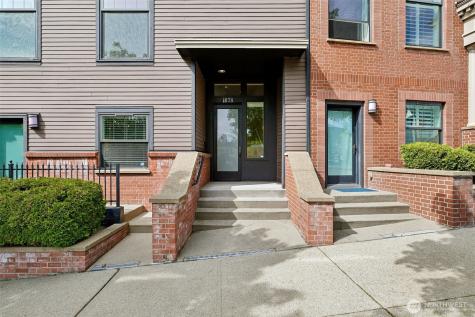 1078 NE High Street Issaquah WA 98029