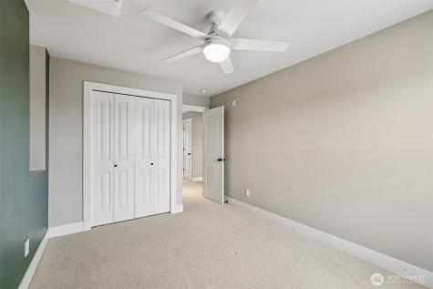 1078 NE High Street Issaquah WA 98029