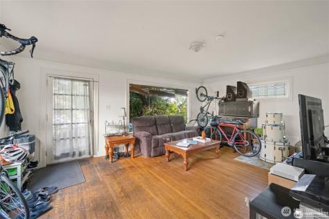 341 NE 51st Street Seattle WA 98105