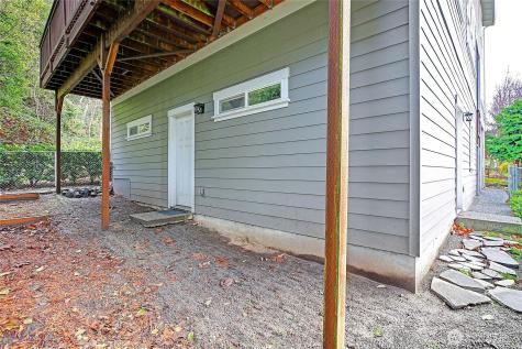 902 Madrona Beach Road Camano Island WA 98282