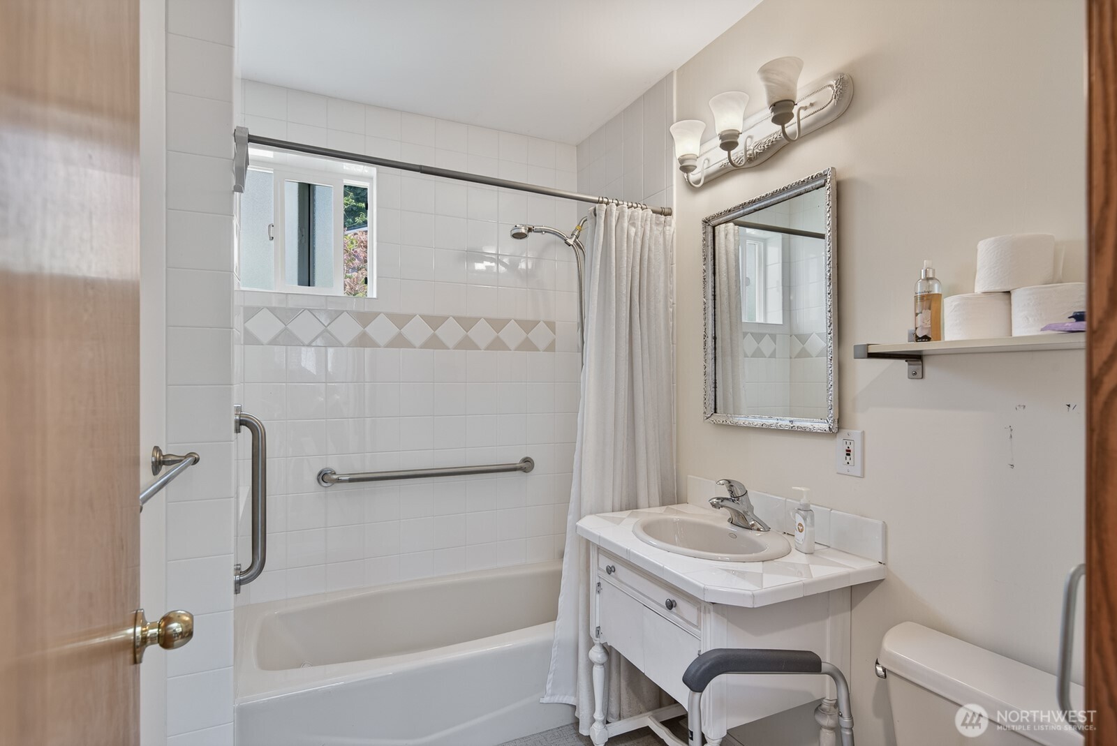 631 Giltner Lane Edmonds WA 98020