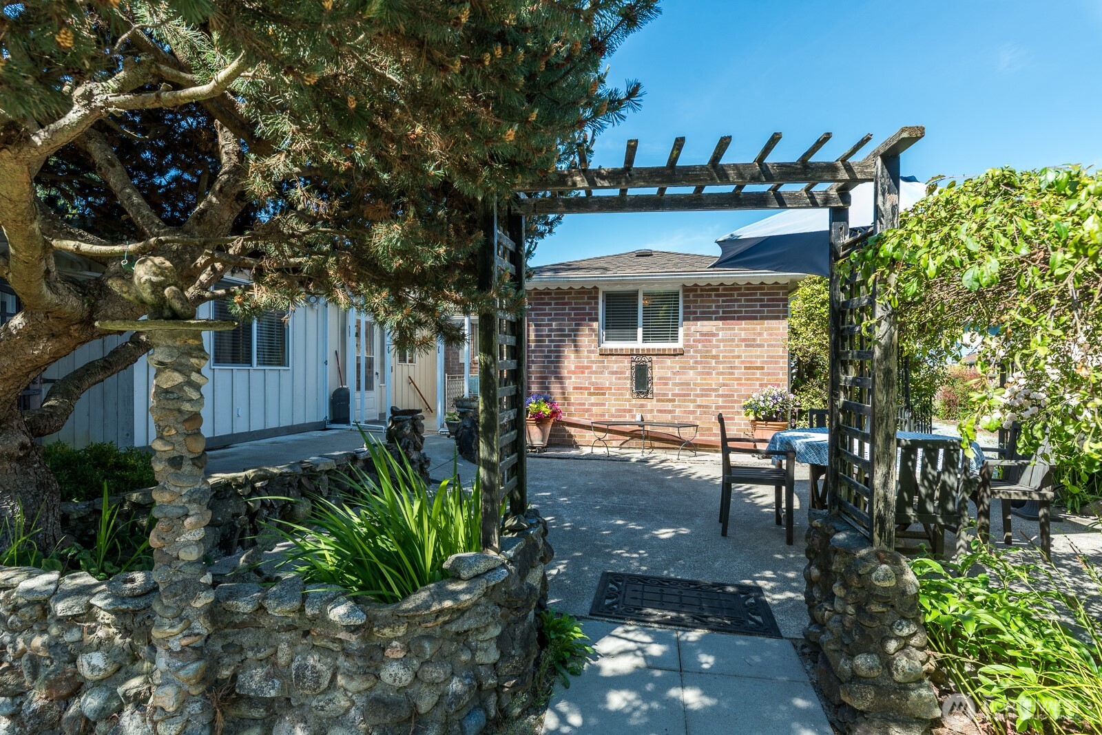 631 Giltner Lane Edmonds WA 98020