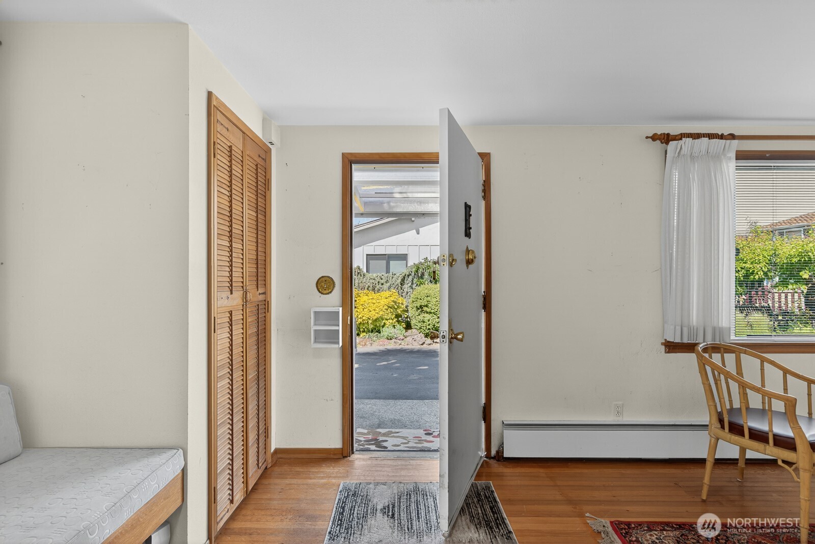 631 Giltner Lane Edmonds WA 98020