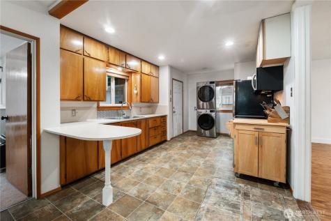 6511 S Bell Tacoma WA 98408