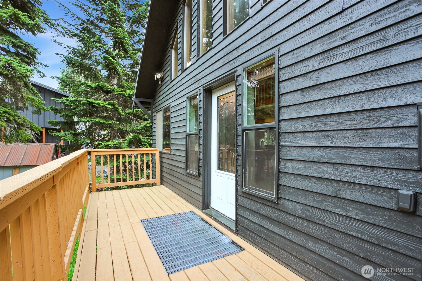 1051 Yellowstone Snoqualmie Pass WA 98068