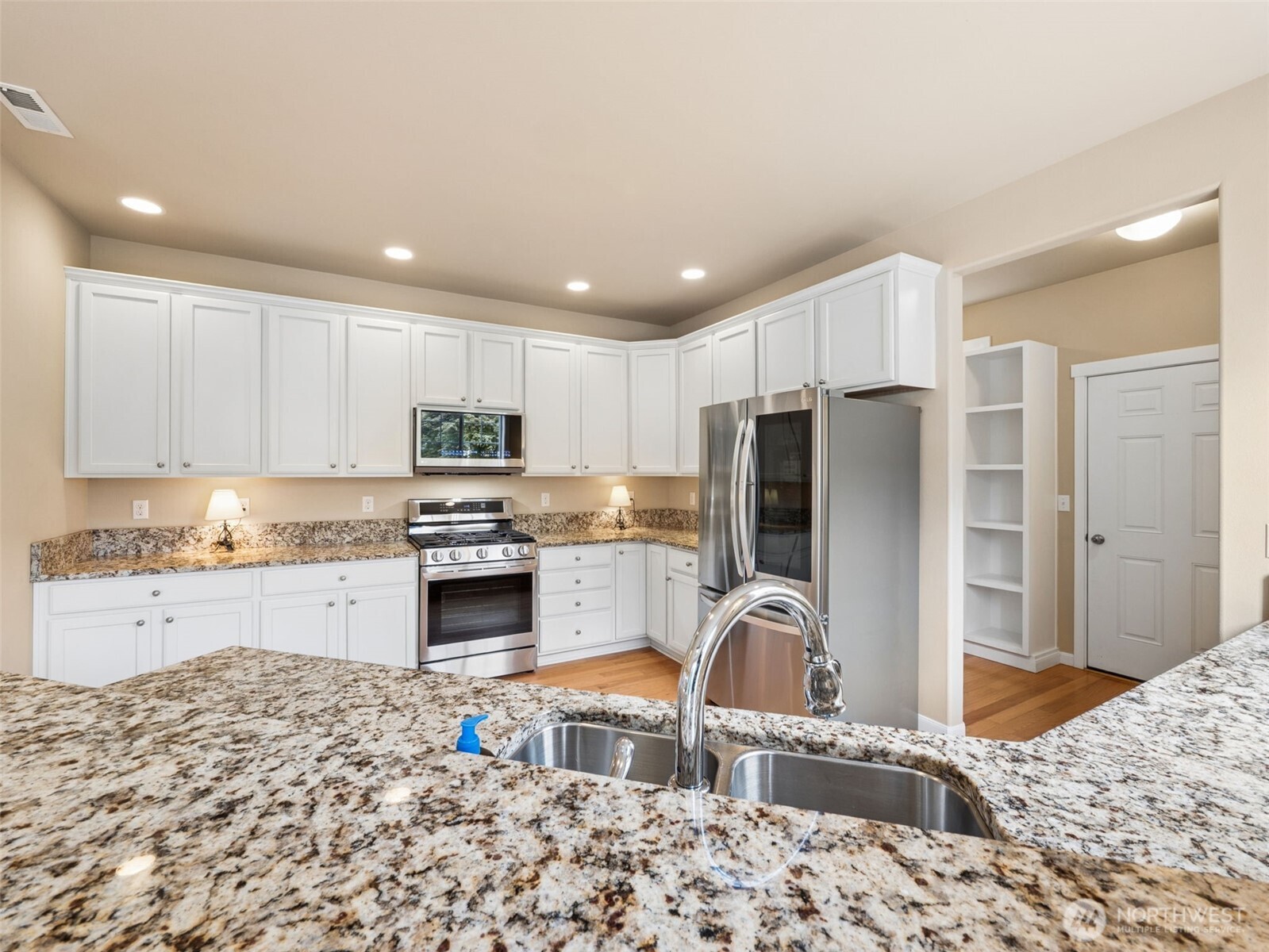 33921 12th Place SW Federal Way WA 98023