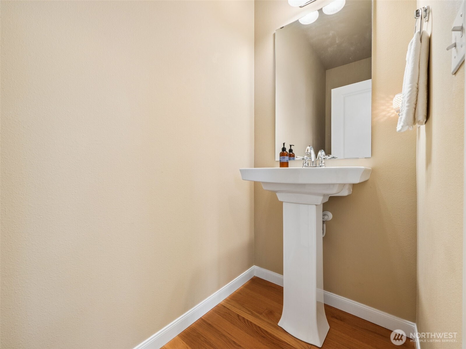 33921 12th Place SW Federal Way WA 98023