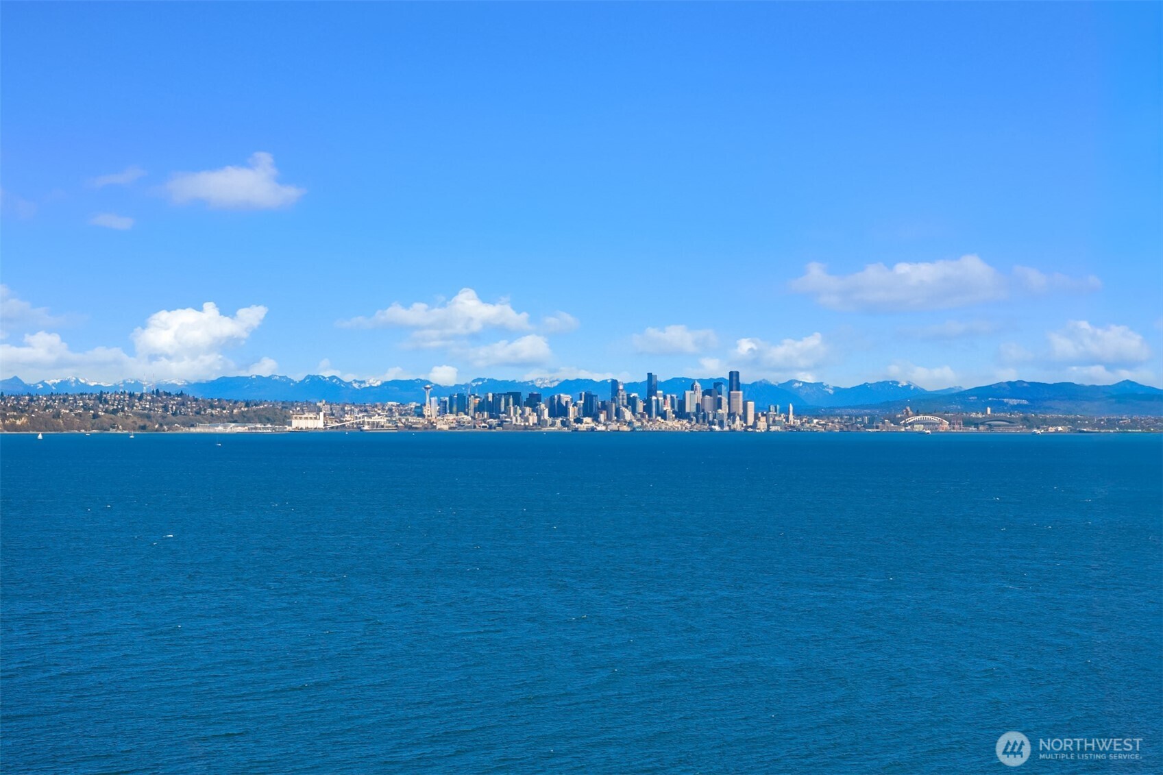 7268 Madrona Drive NE Bainbridge Island WA 98110