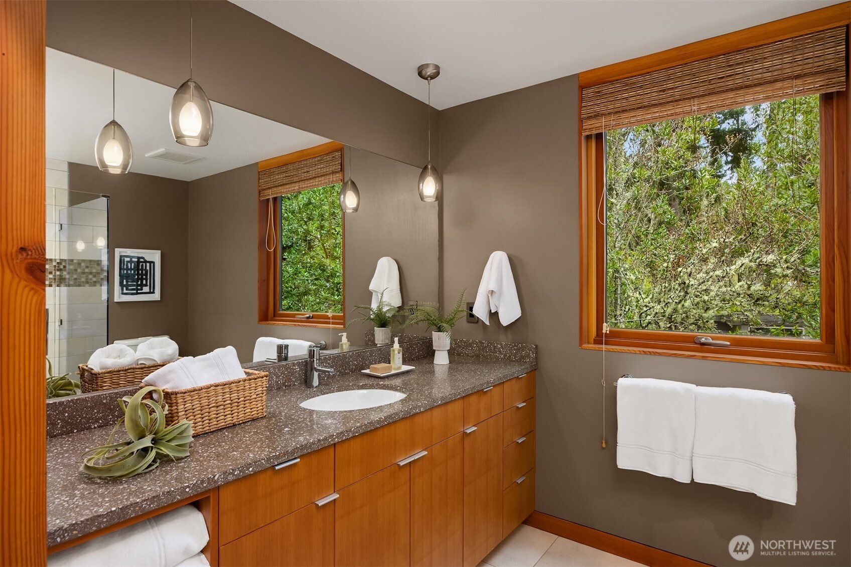 7268 Madrona Drive NE Bainbridge Island WA 98110