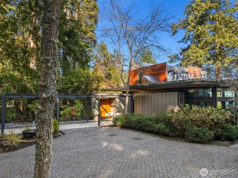 7268 Madrona Drive NE Bainbridge Island WA 98110