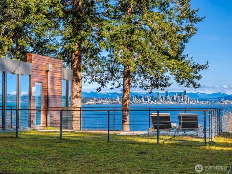 7268 Madrona Drive NE Bainbridge Island WA 98110
