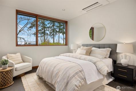 7268 Madrona Drive NE Bainbridge Island WA 98110