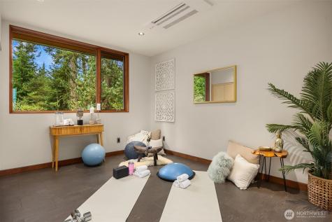 7268 Madrona Drive NE Bainbridge Island WA 98110