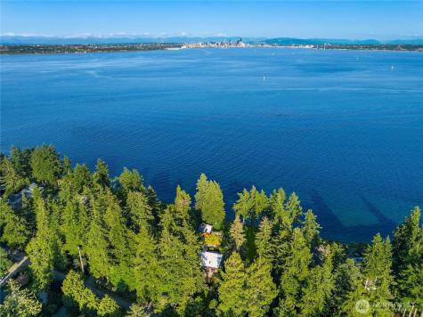 7268 Madrona Drive NE Bainbridge Island WA 98110