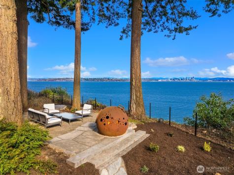 7268 Madrona Drive NE Bainbridge Island WA 98110
