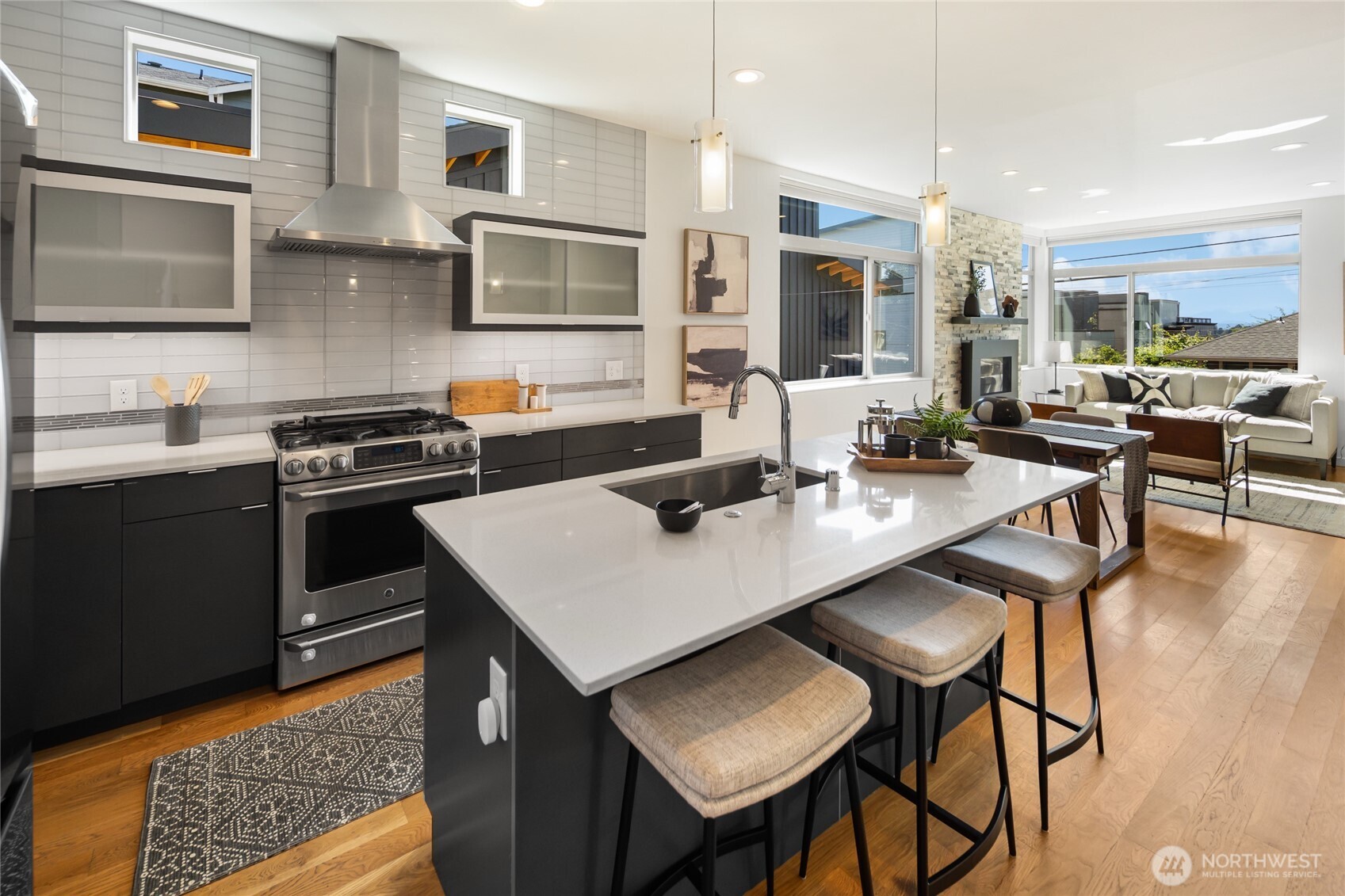 1919 9th Avenue W Seattle WA 98119