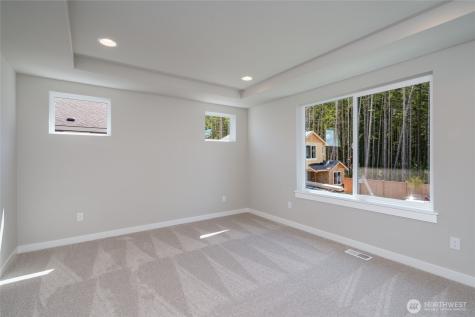 2431 SW Ridgeway Drive Oak Harbor WA 98277