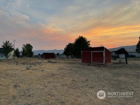 230 Windy Lane Yakima WA 98903