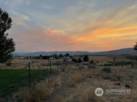 230 Windy Lane Yakima WA 98903