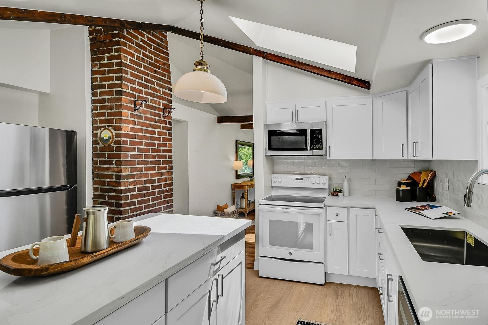 1262 SW Orchard Street SW Seattle WA 98106