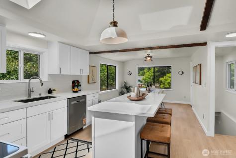 1262 SW Orchard Street SW Seattle WA 98106