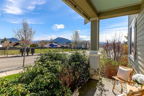 650 Mckinley Street Enumclaw WA 98022
