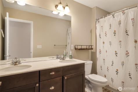 650 Mckinley Street Enumclaw WA 98022