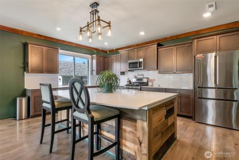 650 Mckinley Street Enumclaw WA 98022