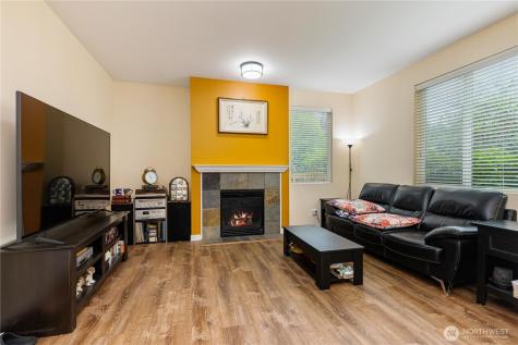 28104 Maple Ridge Way SE Maple Valley WA 98038