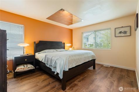 28104 Maple Ridge Way SE Maple Valley WA 98038