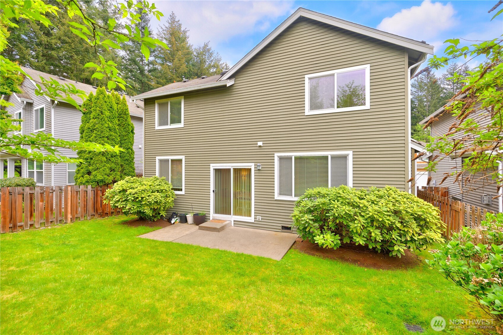 28104 Maple Ridge Way SE Maple Valley WA 98038