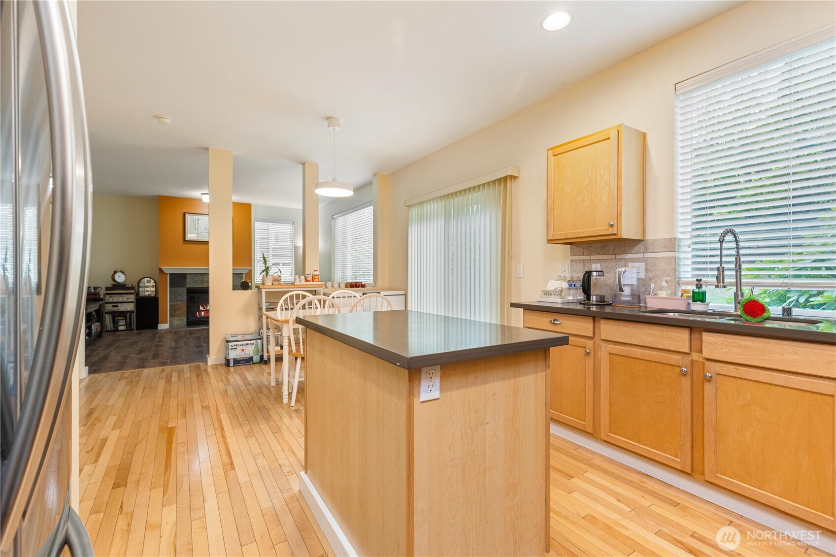 28104 Maple Ridge Way SE Maple Valley WA 98038