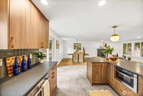 6225 122nd Avenue SE Bellevue WA 98006