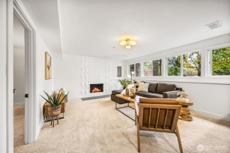 6225 122nd Avenue SE Bellevue WA 98006