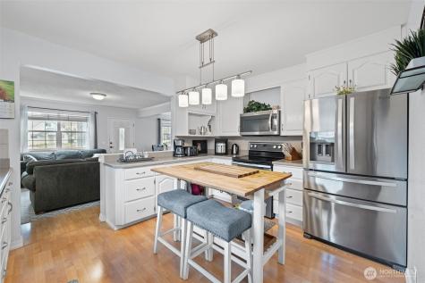 320 Coal Avenue Carbonado WA 98323