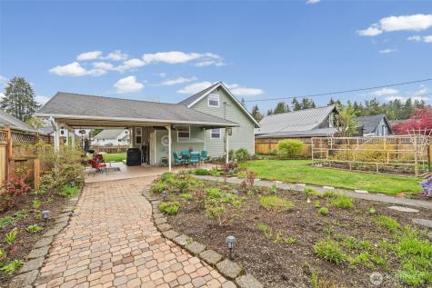 320 Coal Avenue Carbonado WA 98323