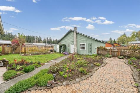 320 Coal Avenue Carbonado WA 98323