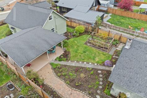 320 Coal Avenue Carbonado WA 98323