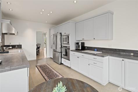 4306 Burke Avenue N Seattle WA 98103