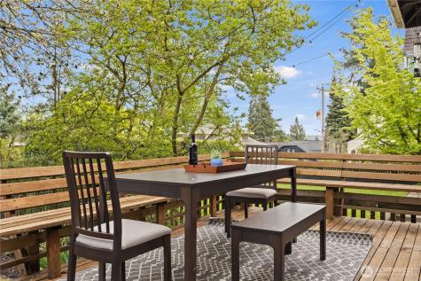 4306 Burke Avenue N Seattle WA 98103