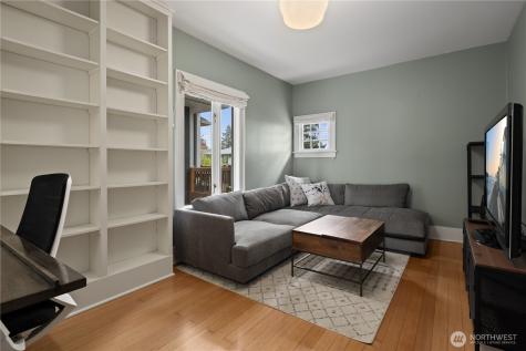 4306 Burke Avenue N Seattle WA 98103