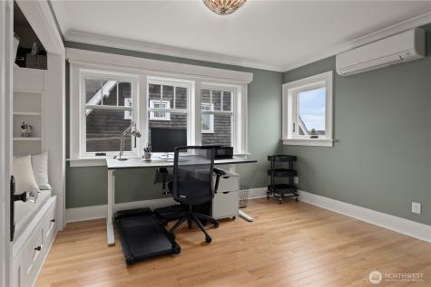 4306 Burke Avenue N Seattle WA 98103